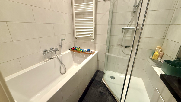 Medium property photo - Vondelstraat, 2513 EW Den Haag